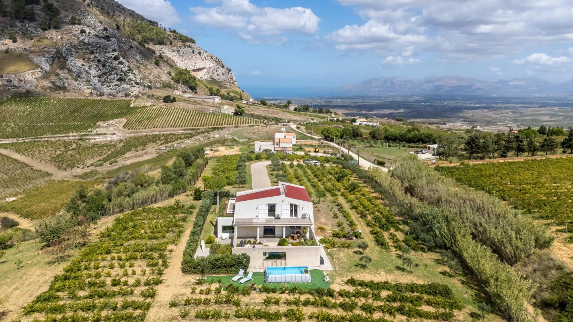 Villa Bonifato Vista Sulle Campagne E Sul Mare Siciliano Cozy House Italy Алкамо Экстерьер фото